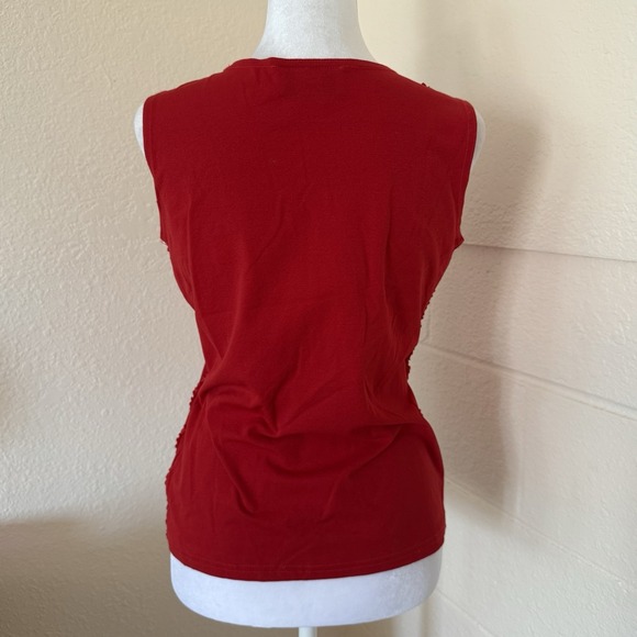 Claudia Richard Women's Red Sleeveless Top Sz M Front Ruffle Accent Casual Party - Picture 2 of 10